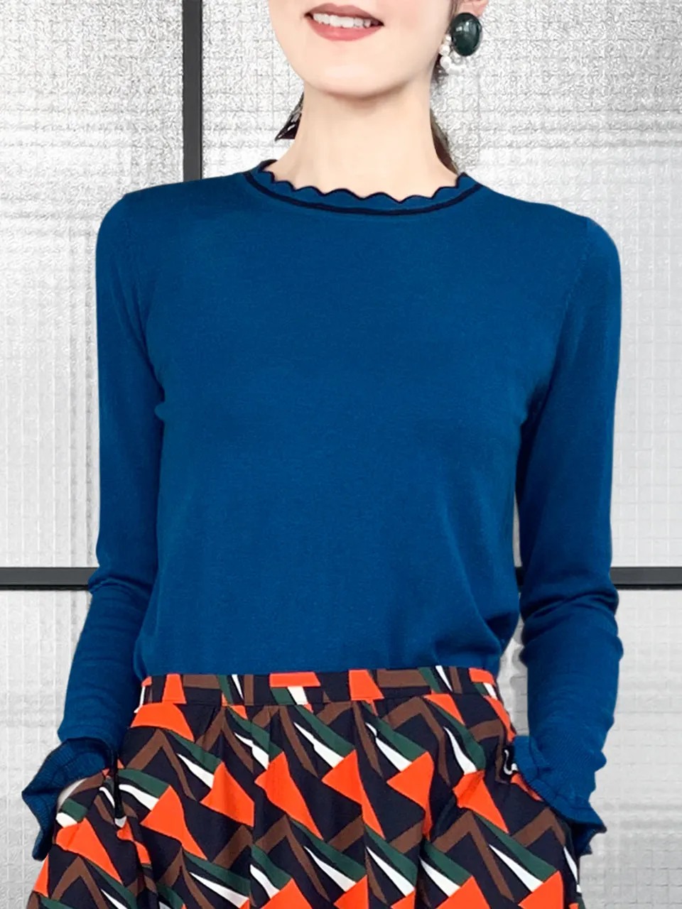 Surprise Sale! Blue Scallop Collar Contrast Trim Cashmere Wool Blend Sweater